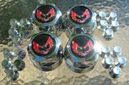 GM Reproduction Redbird Centercap Set with Lugnuts
